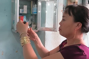 Tủ thuốc giữa đường xoa dịu cơn đau…