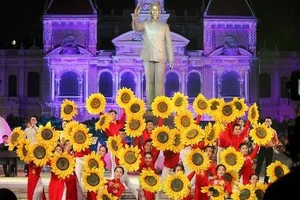 Lập kỳ tích mới, đi trước và về đích trước