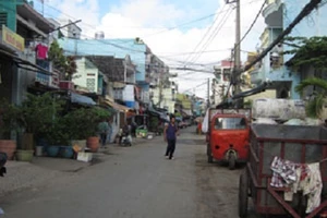 UBND TP.HCM chỉ đạo xử lý điểm tập kết rác ‘hành’ dân