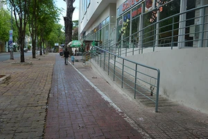 Thuê nhầm đất vỉa hè công cộng