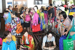 Hạ giá 4 lần để hút khách Trung Quốc!?