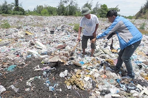 Formosa chối trách nhiệm vụ bùn thải bón cây