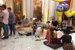 Paris, Saint -Denis, Nice... Còn chốn nào bình yên?