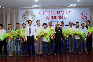 À RA THẾ tái ngộ bạn đọc!