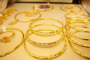 Vàng đã ‘bốc hơi’ 3 triệu đồng/lượng