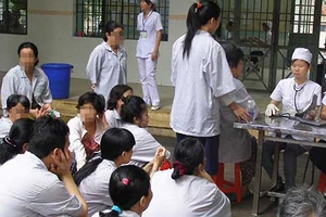 Bỏ chồng theo… rượu