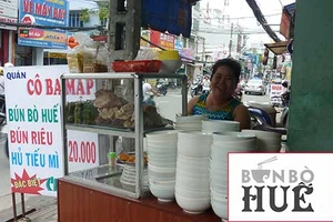 Không có chuyện muốn bán bún bò Huế phải ra Huế xin phép