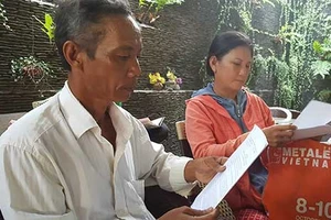 Hai nông dân bị truy tố tội... nhận hối lộ!