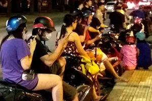 Cày game, ngồi quán, câu like=Sống nhảm?