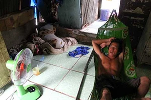 Xóm nghĩa địa ở quận 8…