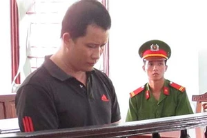 Thay tội danh như… thay áo