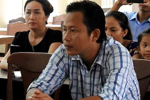 Công khai xin lỗi người bị công an xã còng tay, bắn đạn cao su 