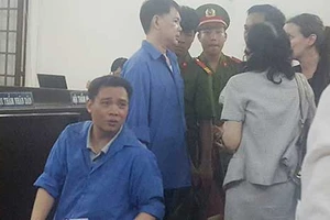 Mang giùm hành lý có ma túy: Dính án chung thân 