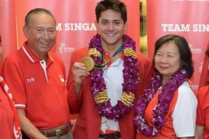 Tại sao Joseph Schooling sang Mỹ?