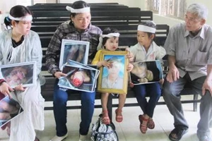 Mở lại phiên phúc thẩm vụ 5 công an Phú Yên đánh chết người