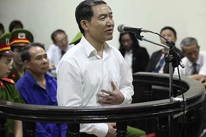 ‘Chống tham nhũng, tay phải sạch’