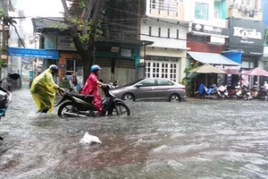 Áp thấp có khả năng mạnh thành bão hướng vào Khánh Hòa - Quảng Ngãi