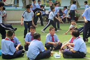 Gỡ dạy-học thêm bằng học 2 buổi/ngày