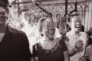 Đám tang và sự cười cợt trên nỗi đau 