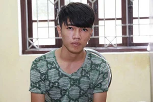 Để lại giấy ‘xã quá nghèo’ sau khi trộm két sắt