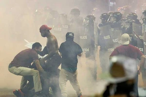 Nếu xung đột tiếp diễn, Charlotte sẽ ban bố giới nghiêm