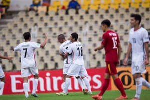 Có thể tránh được mưa gôn?