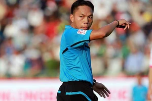 Còi vàng thiếu tuổi