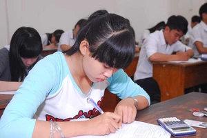 Bị điểm liệt 1 môn có trượt tốt nghiệp?