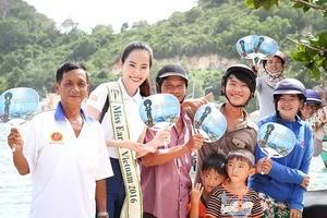 Hoa khôi Nam Em đưa đảo Nam Du ra thế giới