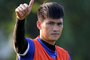 Khi Công Vinh kêu gọi đừng so sánh với Thái Lan 