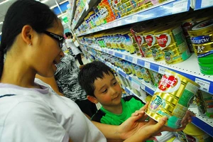 Sữa Dumex chia tay thị trường Việt