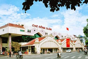Hoang mang tin đập, xây mới chợ Đồng Xuân
