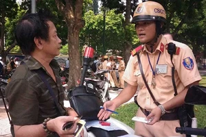Phạt giao thông: Dân có quyền đòi bằng chứng