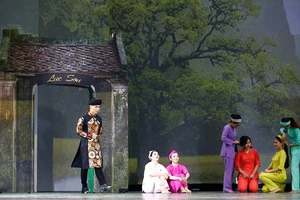 Nhạc kịch 10 tỉ đồng đem lại gì cho sân khấu Việt?