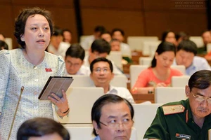 Luật về hội: Cơ quan soạn thảo xin dời lại