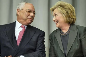 Cựu ngoại trưởng đảng Cộng hòa sẽ bầu cho bà Clinton
