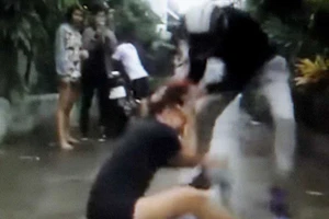 Dưới 16 tuổi đánh bạn: Có thể bị tội