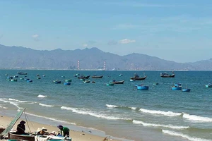 Phản ứng việc đổ 1,5 triệu m3 chất thải xuống biển