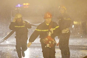 Cứu hỏa kể chuyện rạch lửa cứu bé 3 tuổi 