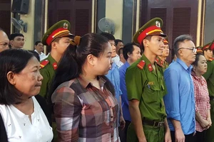 3 án chung thân vụ hải quan tiếp tay doanh nghiệp 