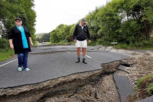 Đường bộ New Zealand hư hại nặng sau động đất