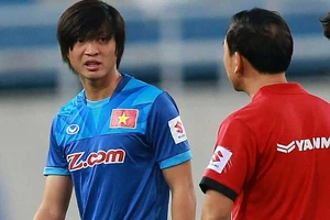 Tuấn Anh khó chơi trận ra quân