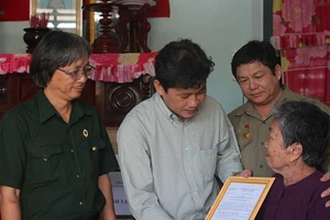 Sở Tư pháp TP.HCM trao nhà tình nghĩa tại Bến Tre