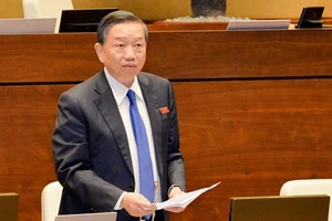 Quy định về nổ súng tiêu diệt dễ khiến cảnh vệ lạm dụng