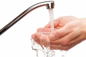 Từ 1-1-2017, phải đóng 10% tiền phí nước thải sinh hoạt