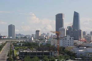 Xây cả trung tâm thương mại không phép 