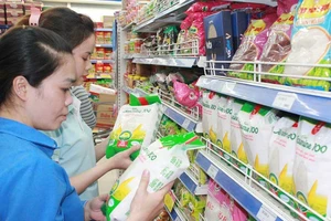 Mua gạo, rau, thịt có ‘chứng minh thư’