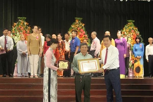 TP.HCM tuyên dương 138 tấm gương thầm lặng cao cả 