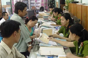 Bao giờ mới ‘khai tử’ được hộ khẩu?