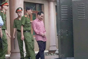 Buộc tội khiên cưỡng từ hai hợp đồng trái luật